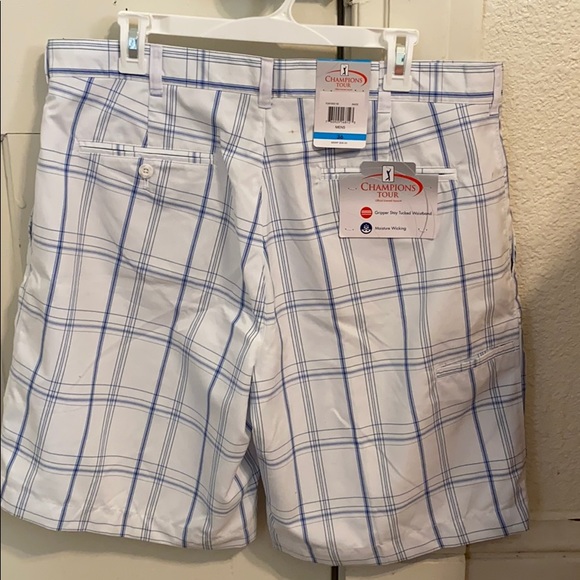 Shorts - Picture 2 of 3